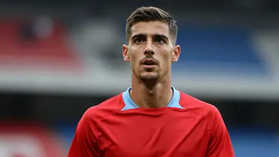 Portadown has signed midfielder Ben Kennedy from Ballymena United, adding experience and creativity to their team